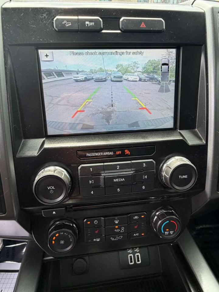 Ford F-150 4WD SuperCrew 150" FX4 2016