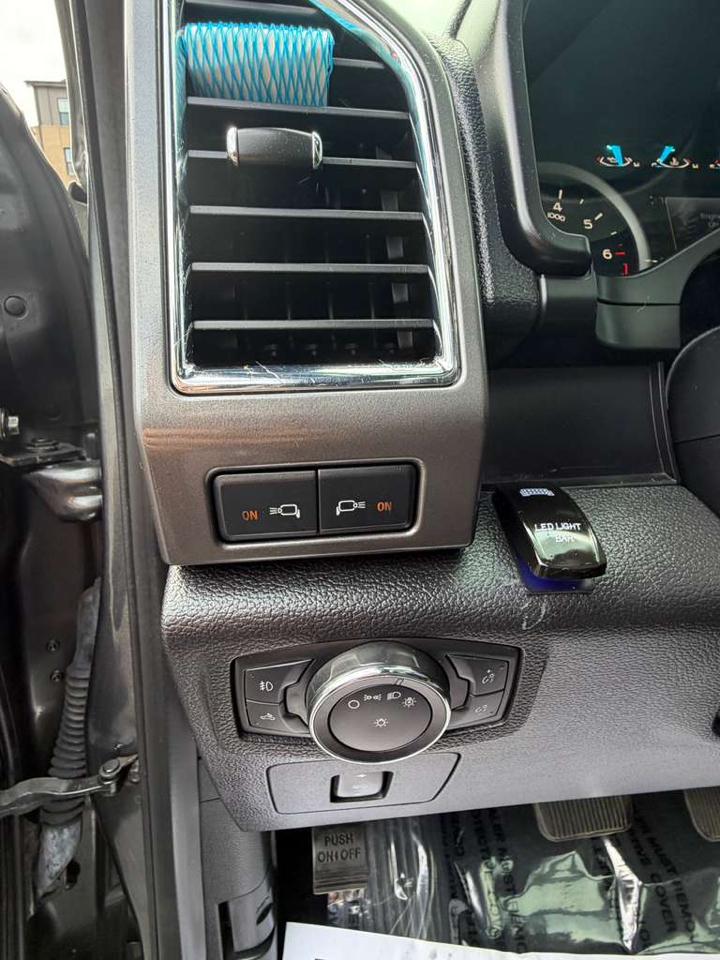 Ford F-150 4WD SuperCrew 150" FX4 2016