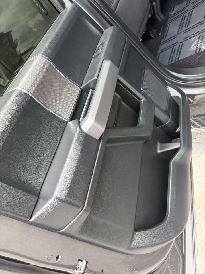 Ford F-150 4WD SuperCrew 150" FX4 2016