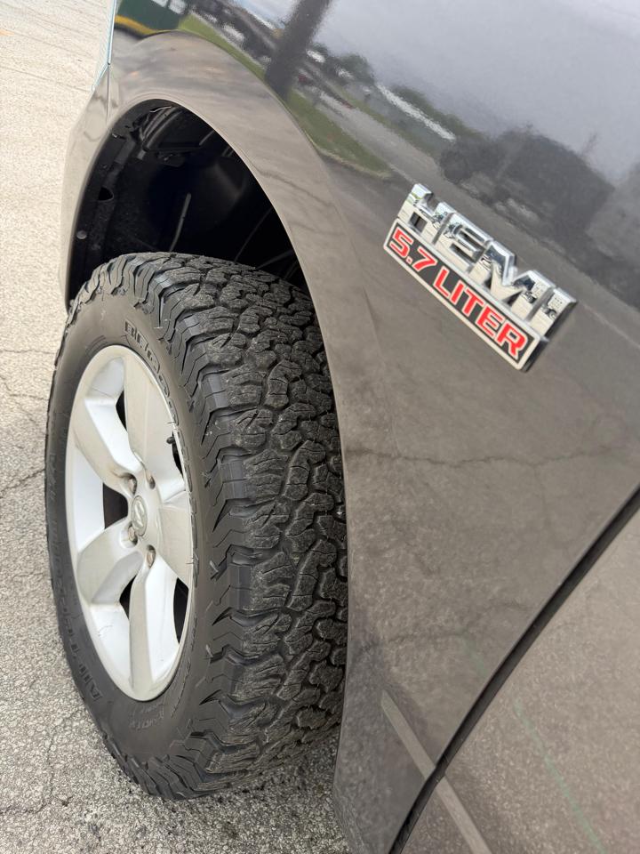 RAM 1500 4WD Crew Cab 140.5" Express 2014