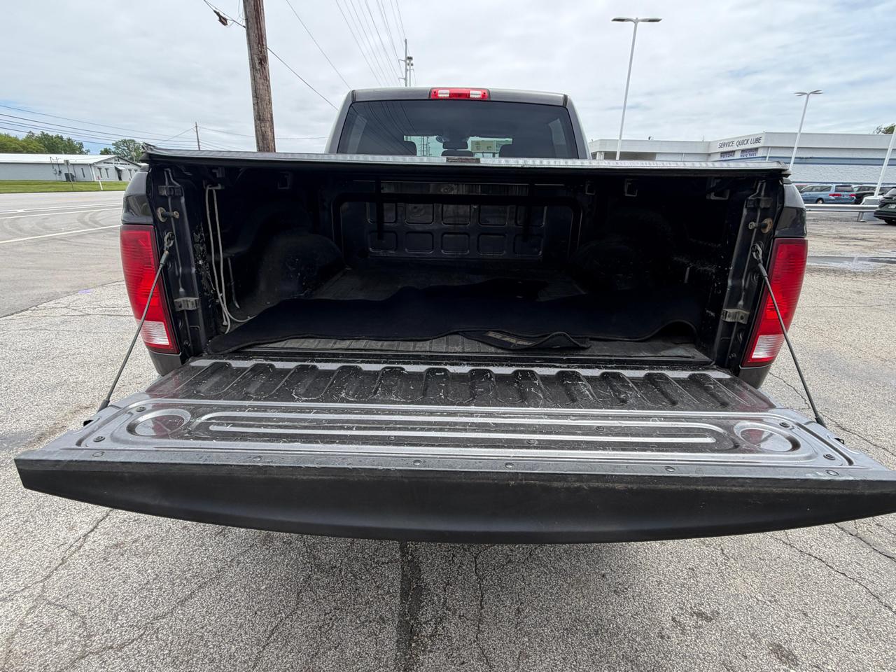 RAM 1500 4WD Crew Cab 140.5" Express 2014