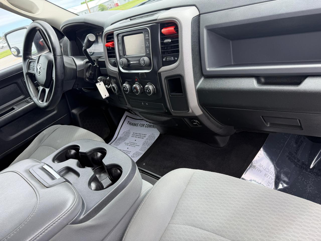 RAM 1500 4WD Crew Cab 140.5" Express 2014