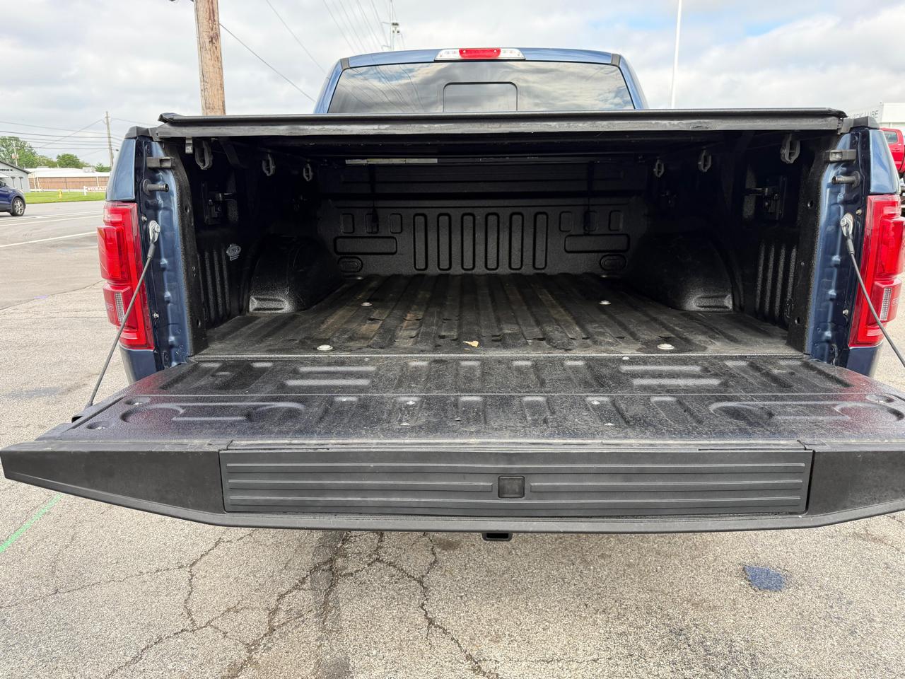 Ford F-150 Lariat 4WD SuperCrew 5.5' Box 2017