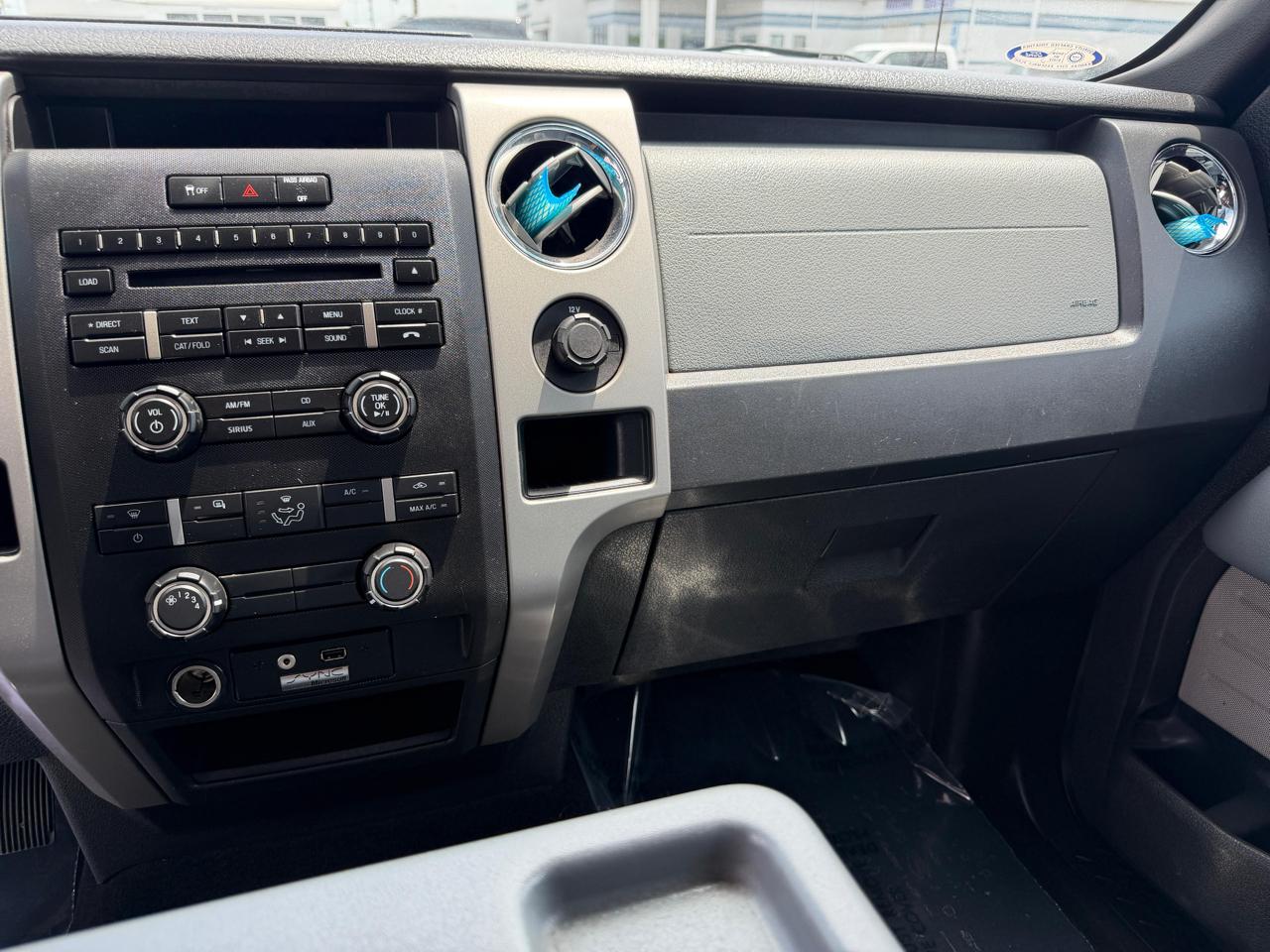 Ford F-150 4WD SuperCrew 139" XLT 2011
