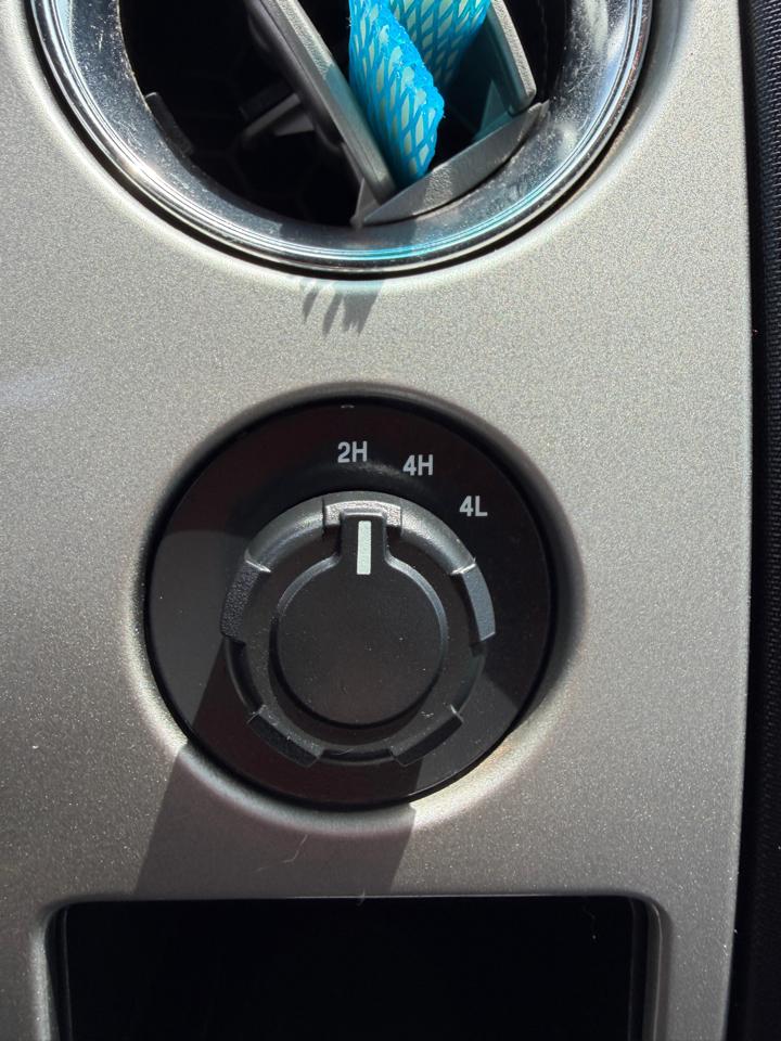 Ford F-150 4WD SuperCrew 139" XLT 2011