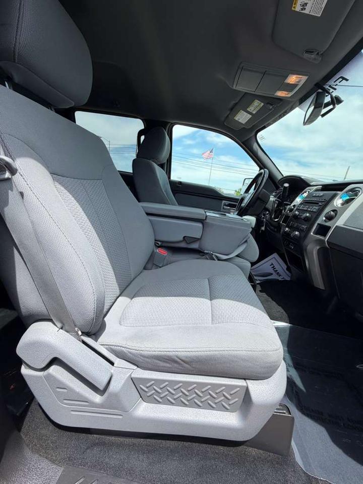 Ford F-150 4WD SuperCrew 139" XLT 2011