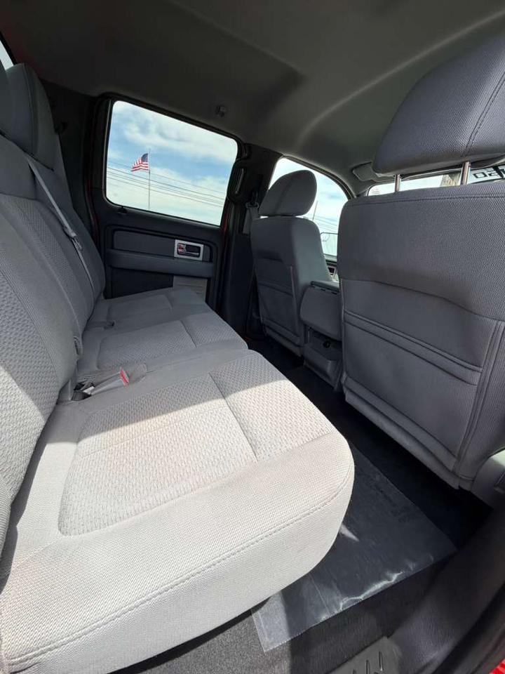 Ford F-150 4WD SuperCrew 139" XLT 2011