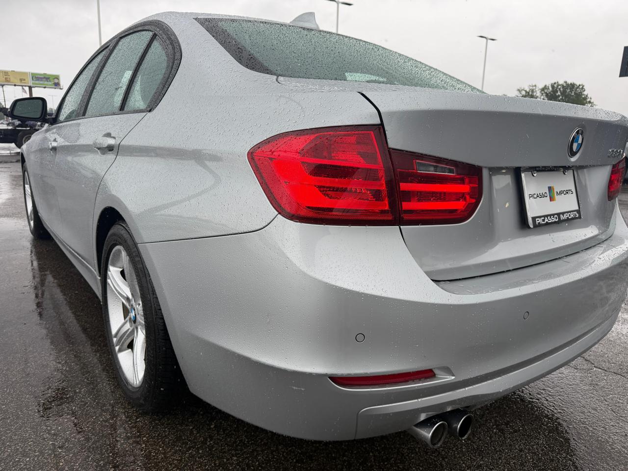 BMW 3 Series 4dr Sdn 328i RWD 2013