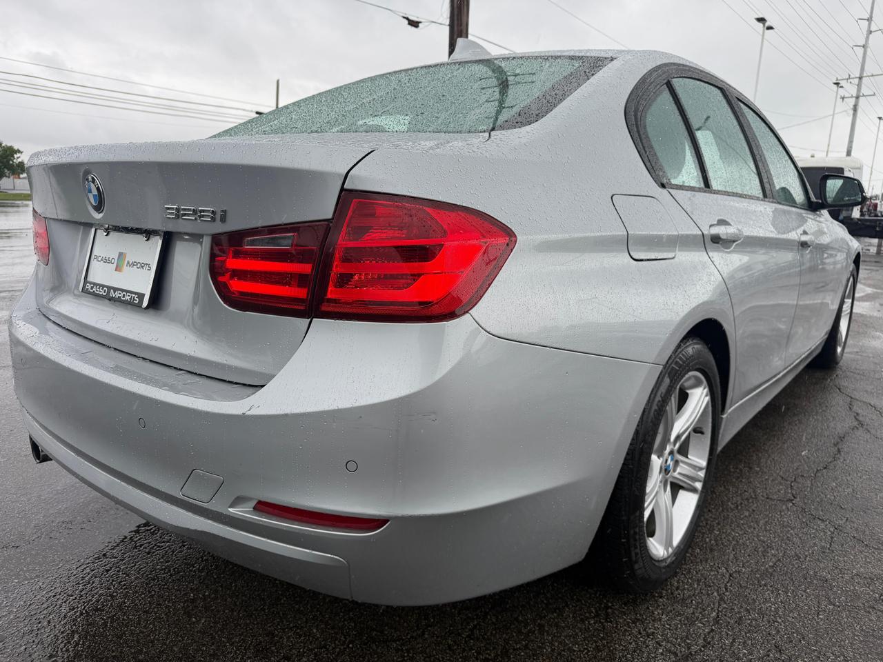 BMW 3 Series 4dr Sdn 328i RWD 2013