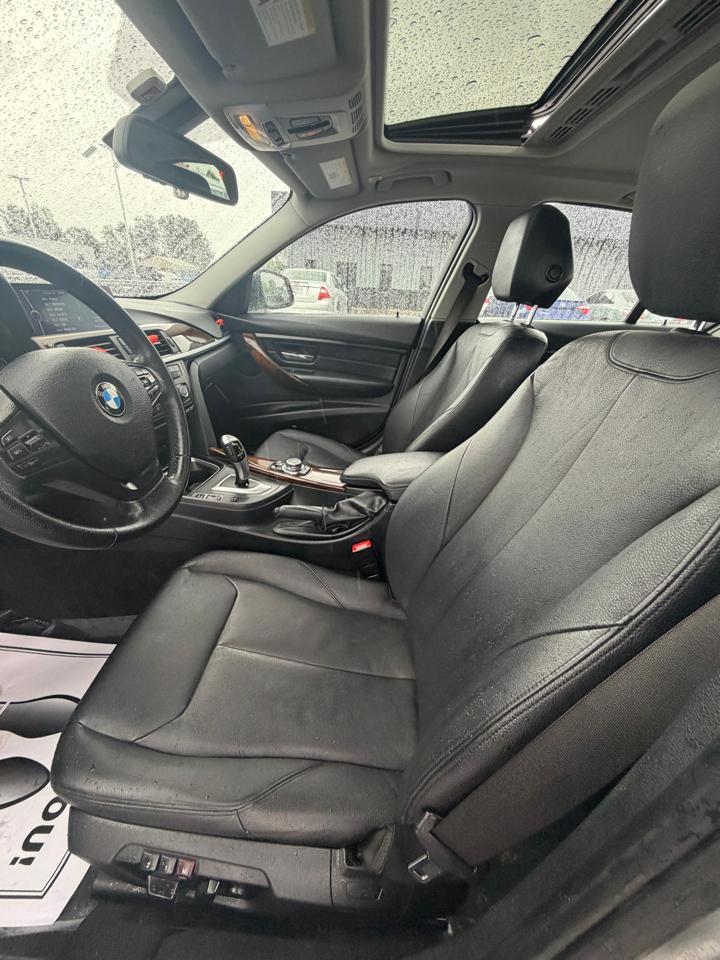 BMW 3 Series 4dr Sdn 328i RWD 2013