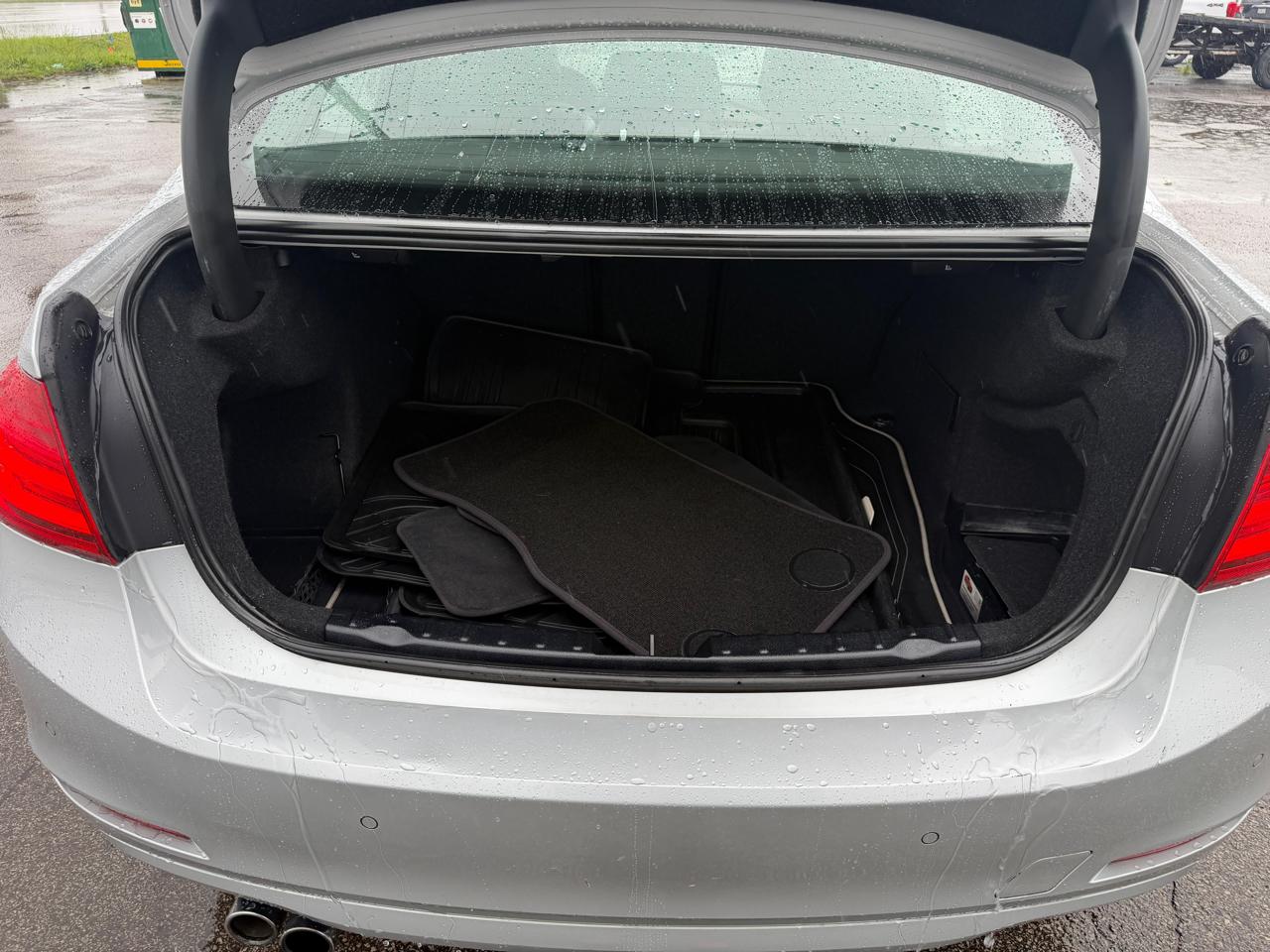 BMW 3 Series 4dr Sdn 328i RWD 2013