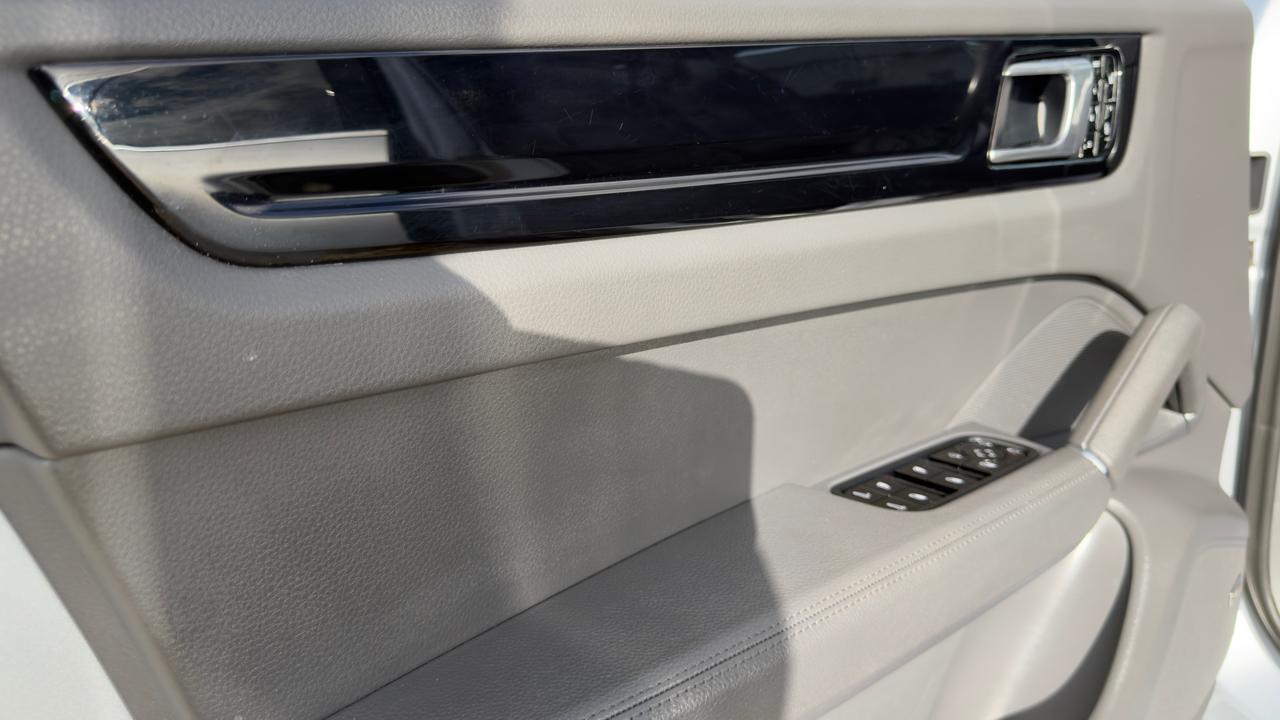 Porsche Cayenne AWD 2019