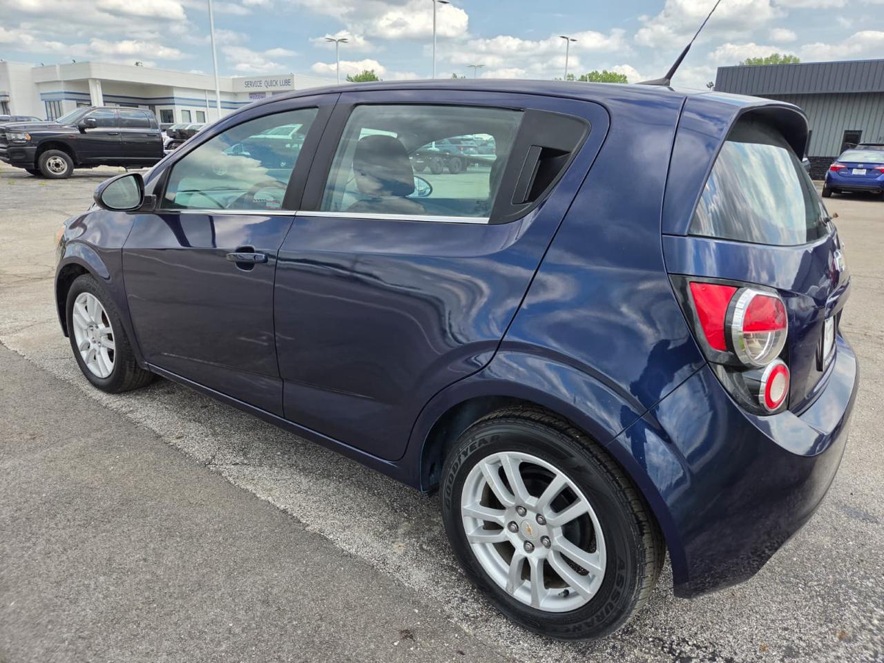 Chevrolet Sonic 5dr HB LT 2LT 2012