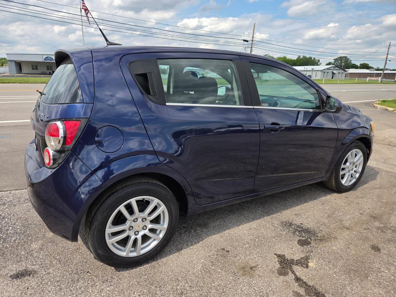 Chevrolet Sonic 5dr HB LT 2LT 2012