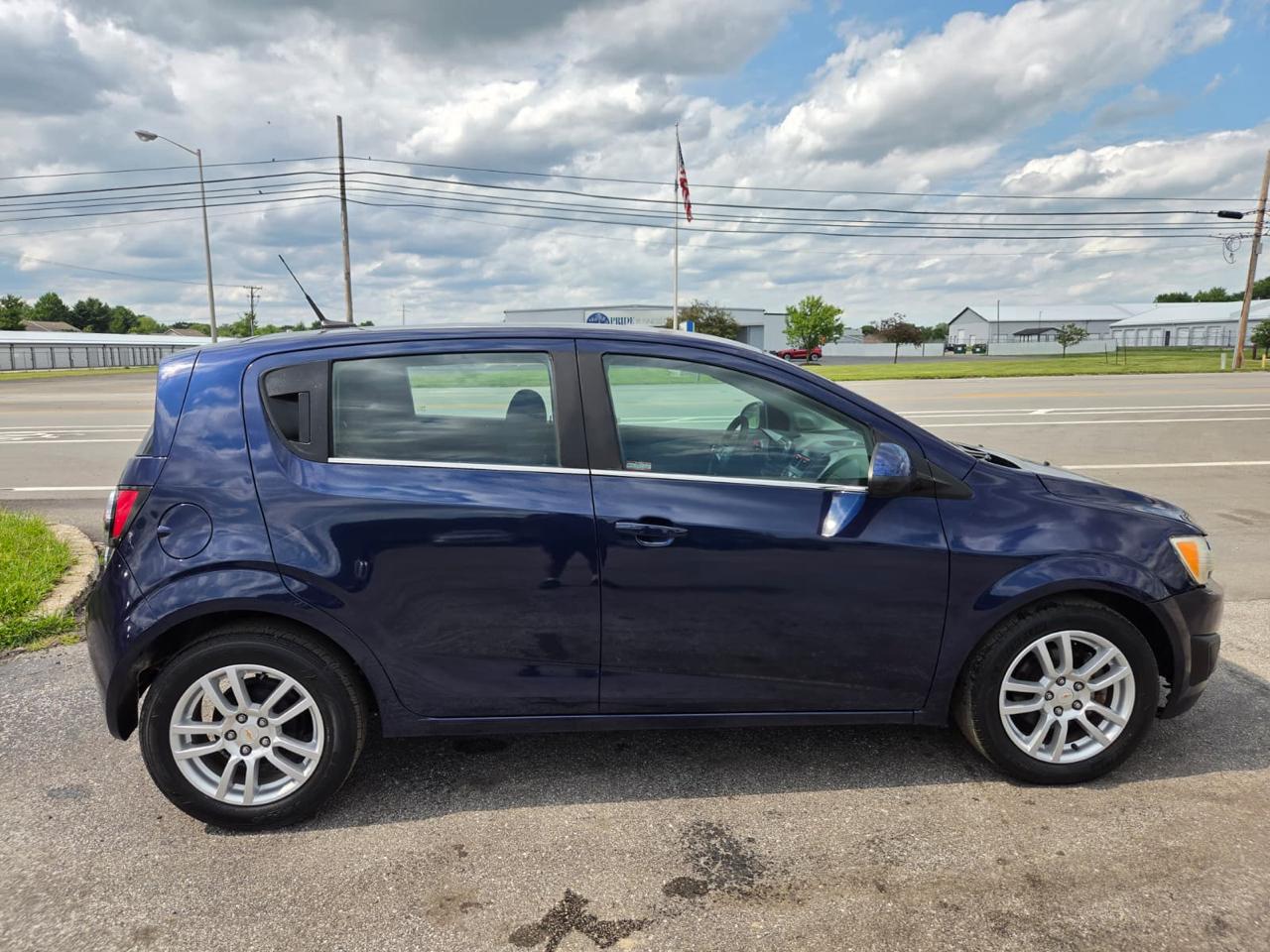Chevrolet Sonic 5dr HB LT 2LT 2012