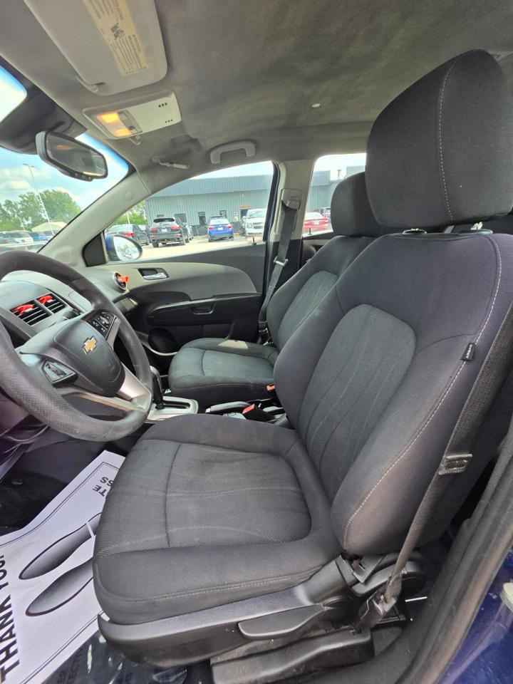 Chevrolet Sonic 5dr HB LT 2LT 2012