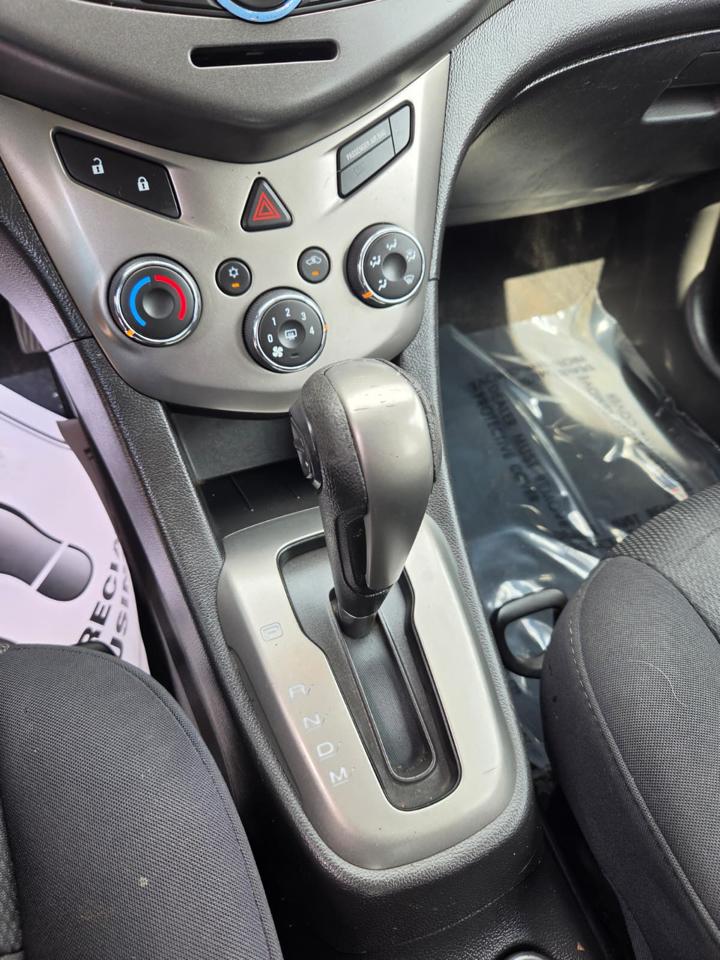 Chevrolet Sonic 5dr HB LT 2LT 2012