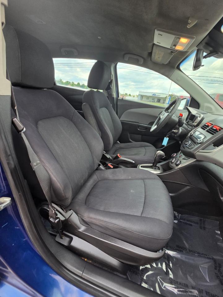 Chevrolet Sonic 5dr HB LT 2LT 2012