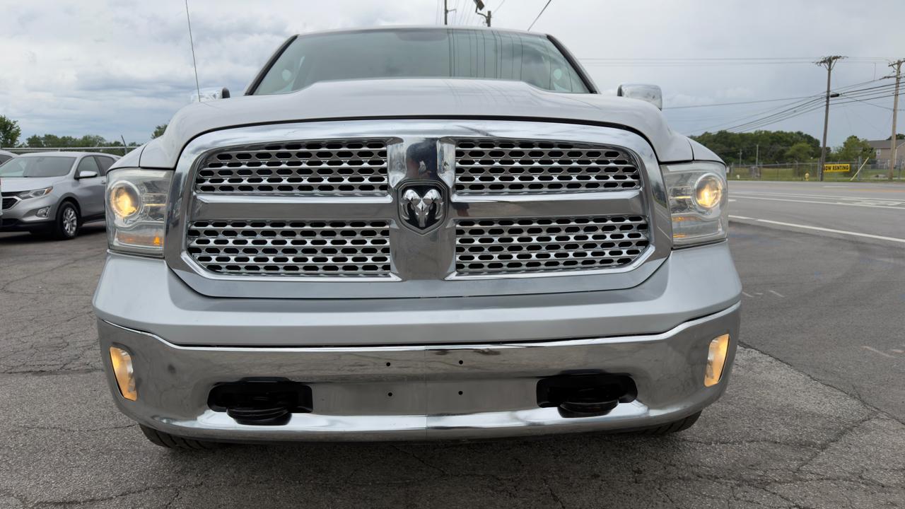 RAM 1500 4WD Quad Cab 140.5" Laramie 2013