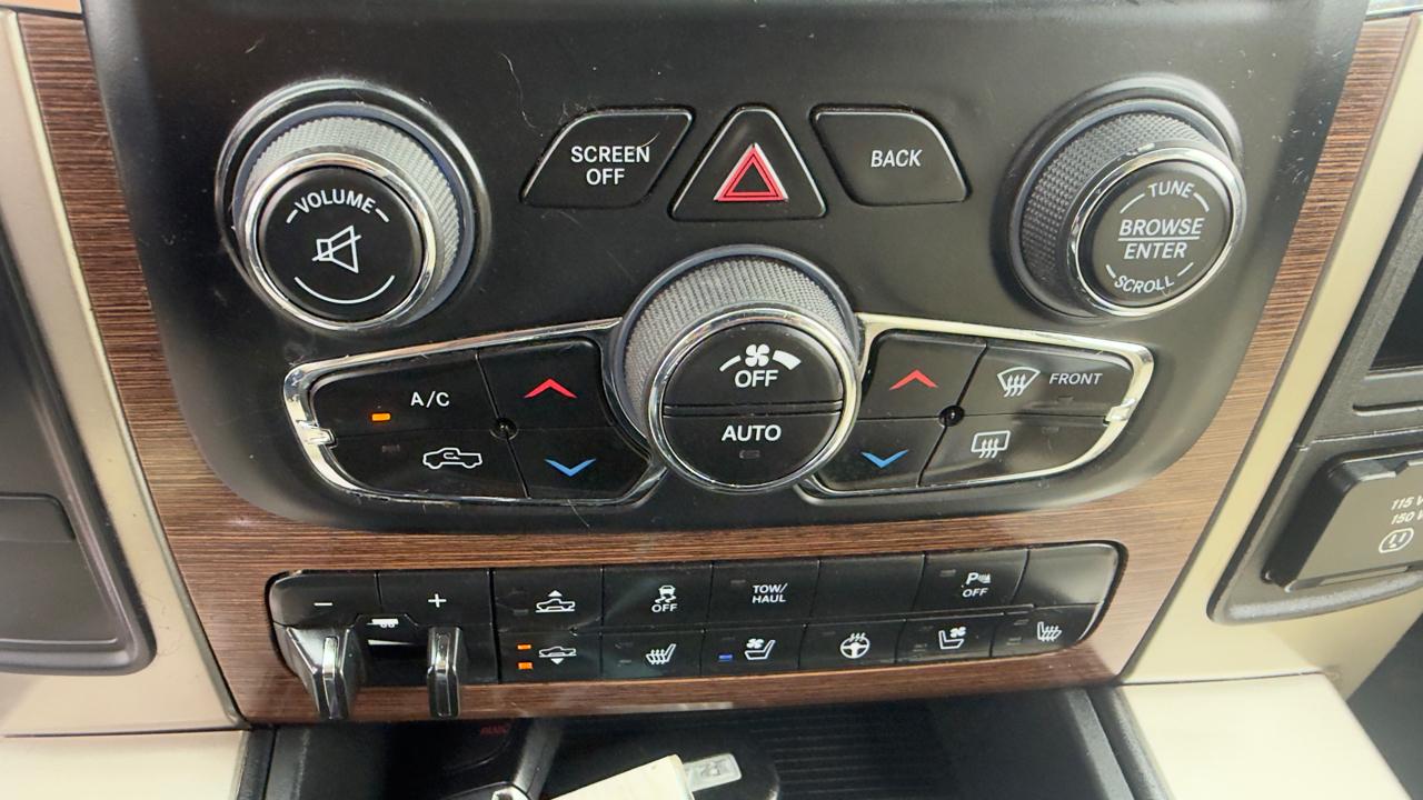 RAM 1500 4WD Quad Cab 140.5" Laramie 2013