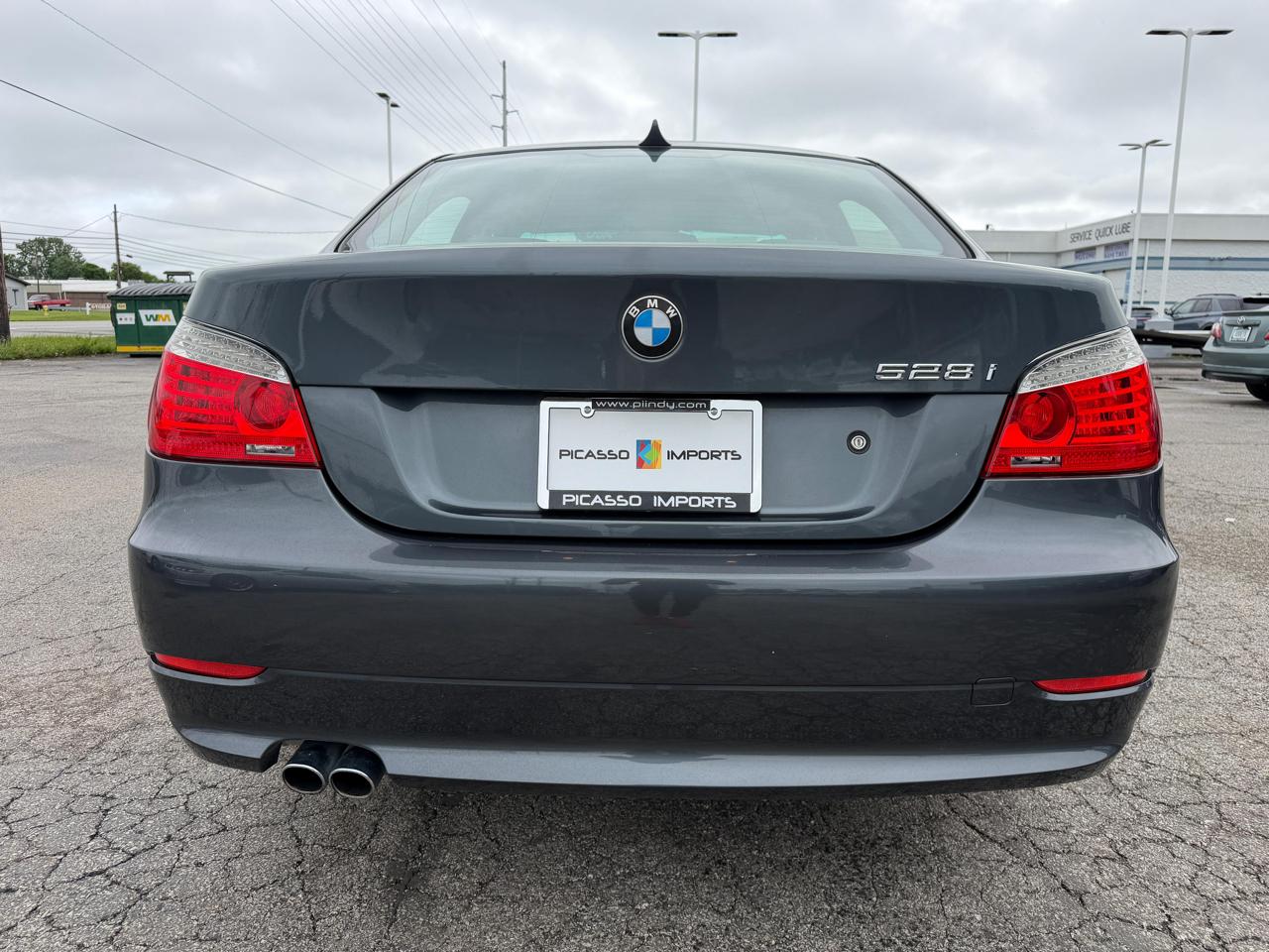 BMW 5 Series 4dr Sdn 528i RWD 2008