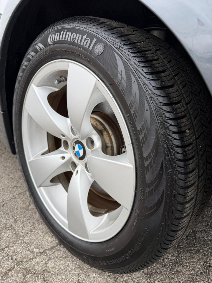 BMW 5 Series 4dr Sdn 528i RWD 2008
