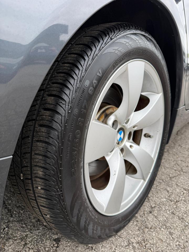 BMW 5 Series 4dr Sdn 528i RWD 2008