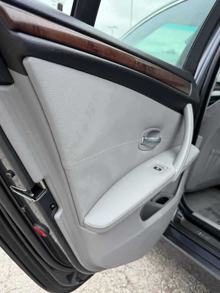 BMW 5 Series 4dr Sdn 528i RWD 2008