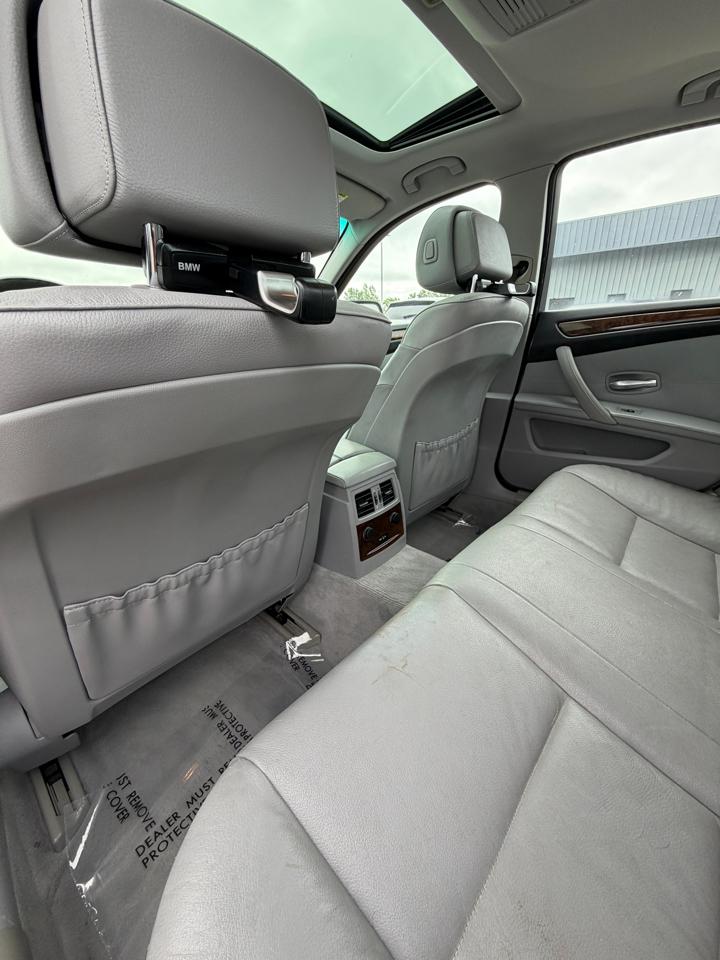 BMW 5 Series 4dr Sdn 528i RWD 2008