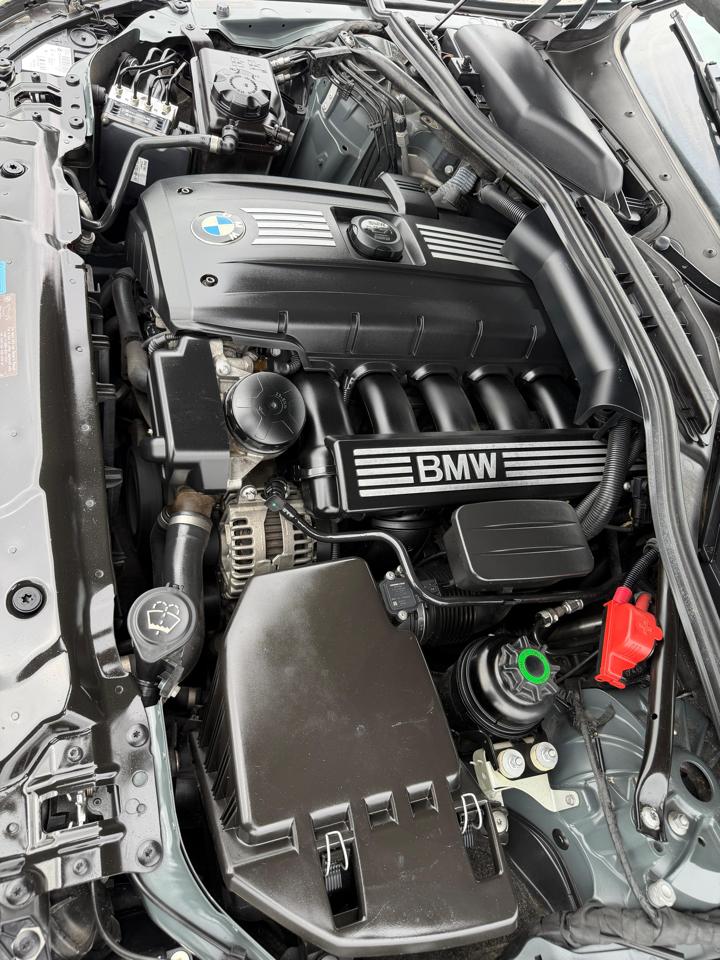 BMW 5 Series 4dr Sdn 528i RWD 2008
