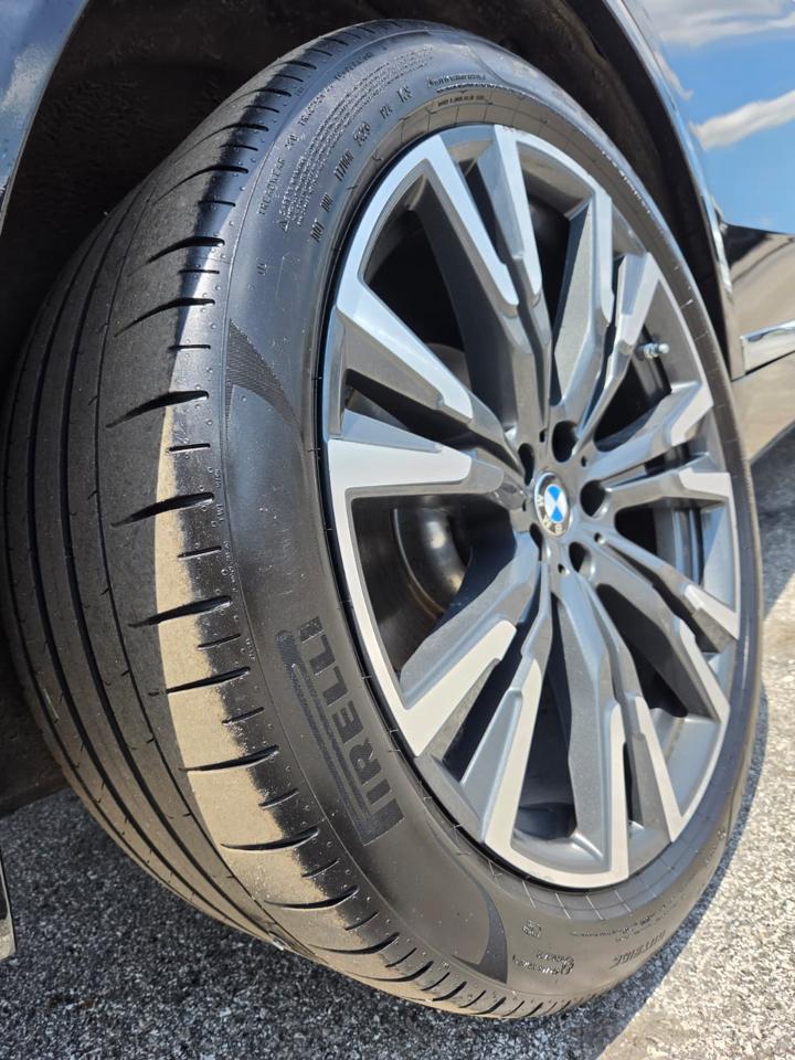 BMW X7 xDrive40i Sports Activity Vehicle 2019
