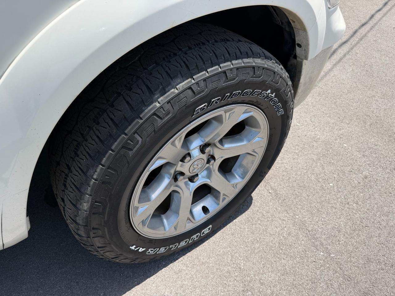RAM 1500 Laramie 4x4 Crew Cab 5'7" Box 2017