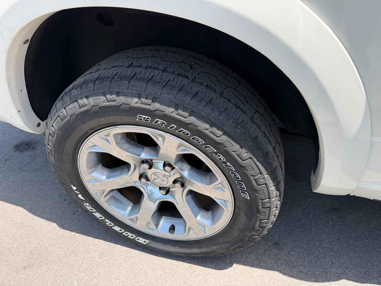 RAM 1500 Laramie 4x4 Crew Cab 5'7" Box 2017