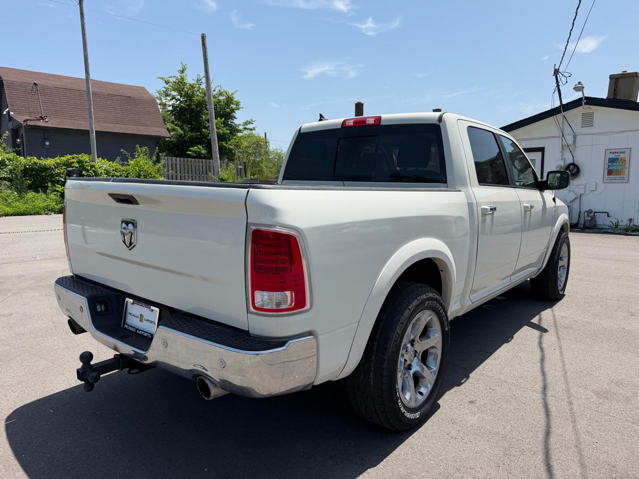 RAM 1500 Laramie 4x4 Crew Cab 5'7" Box 2017