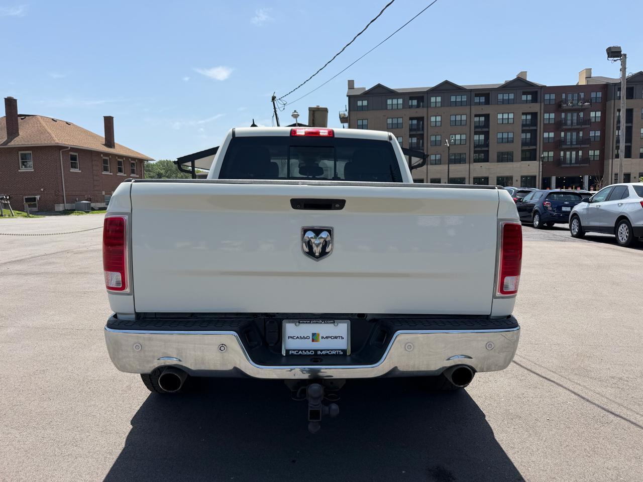 RAM 1500 Laramie 4x4 Crew Cab 5'7" Box 2017
