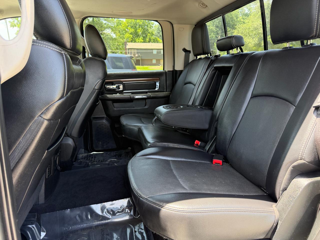 RAM 1500 Laramie 4x4 Crew Cab 5'7" Box 2017