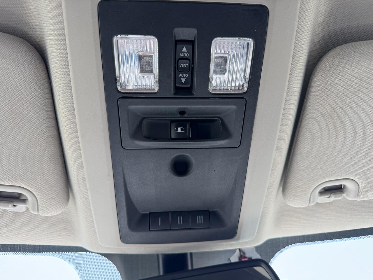 RAM 1500 Laramie 4x4 Crew Cab 5'7" Box 2017