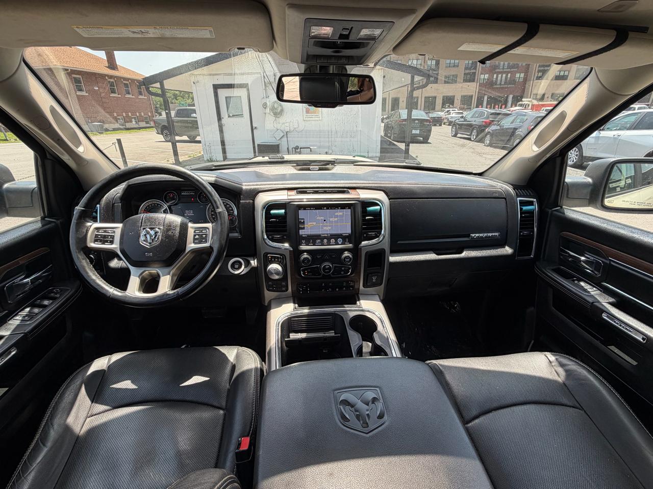 RAM 1500 Laramie 4x4 Crew Cab 5'7" Box 2017