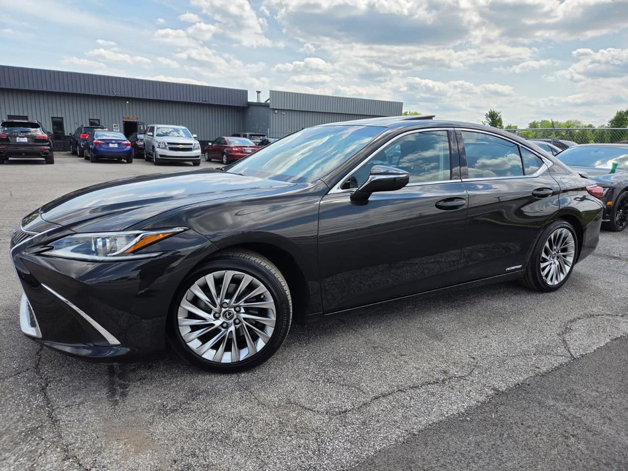Lexus ES ES 300h Luxury FWD 2021