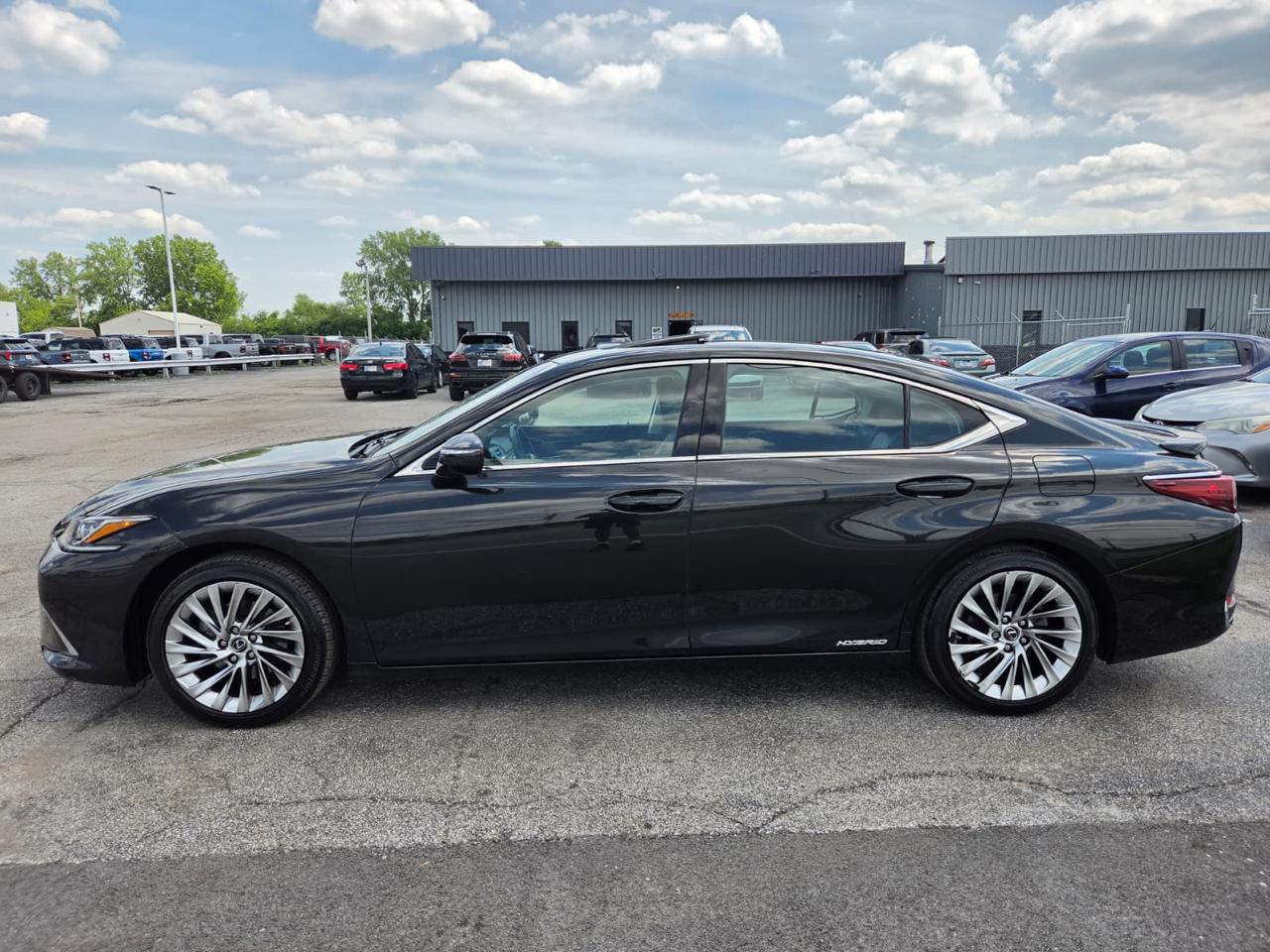 Lexus ES ES 300h Luxury FWD 2021