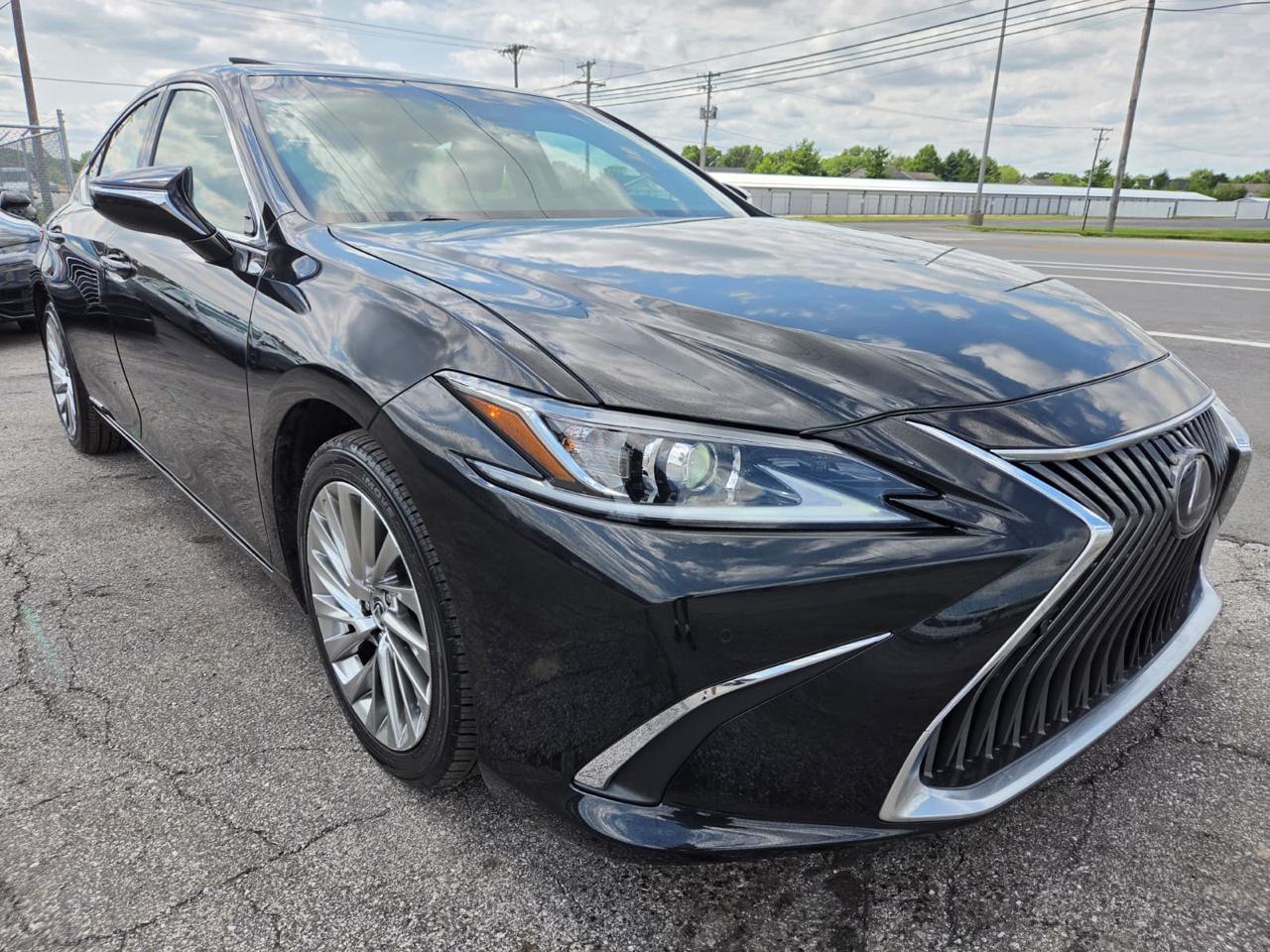 Lexus ES ES 300h Luxury FWD 2021
