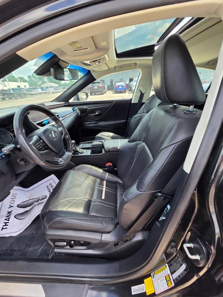 Lexus ES ES 300h Luxury FWD 2021