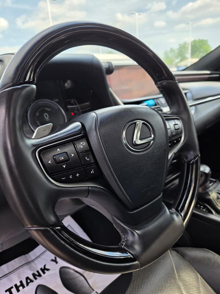 Lexus ES ES 300h Luxury FWD 2021