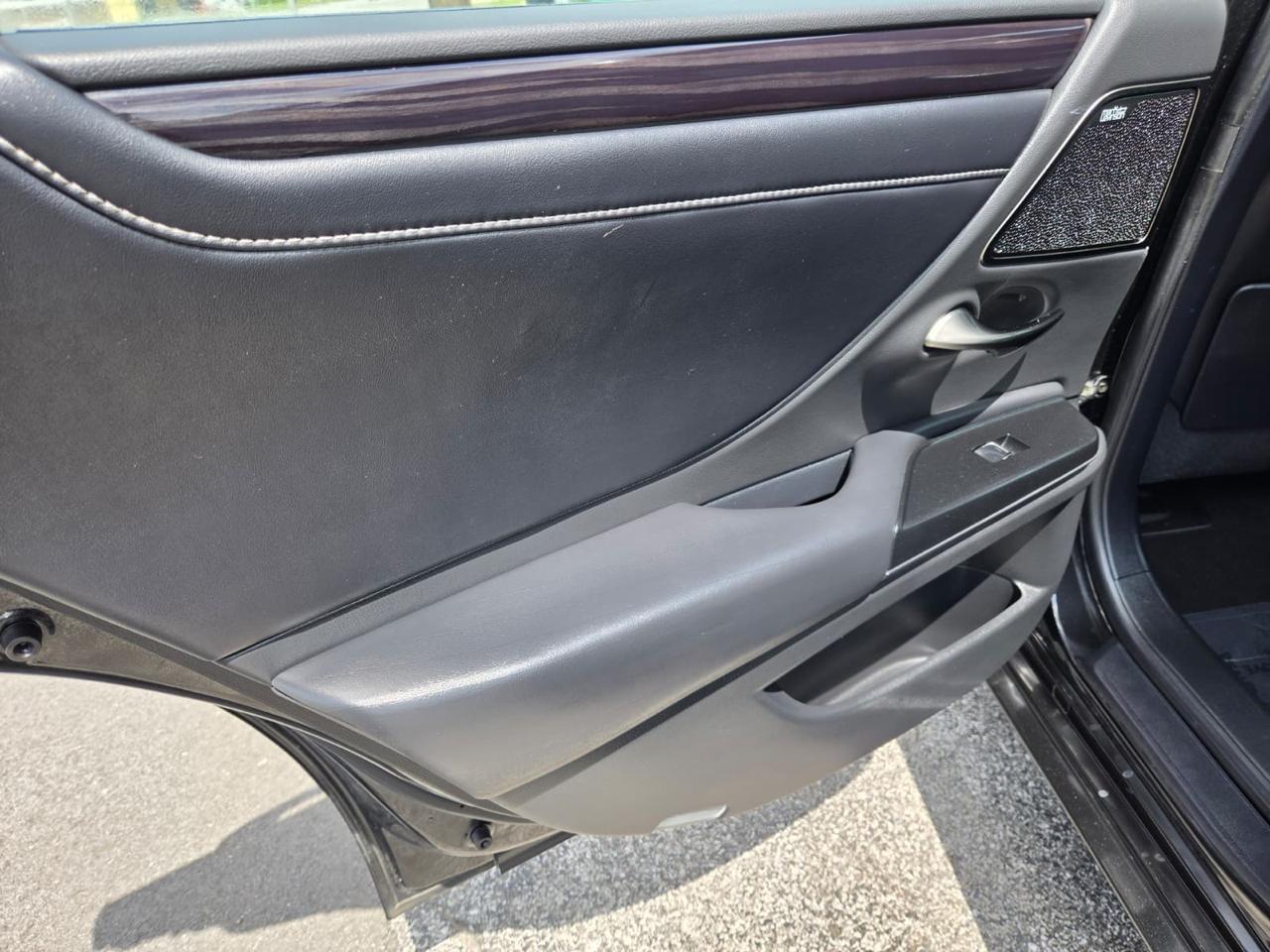 Lexus ES ES 300h Luxury FWD 2021