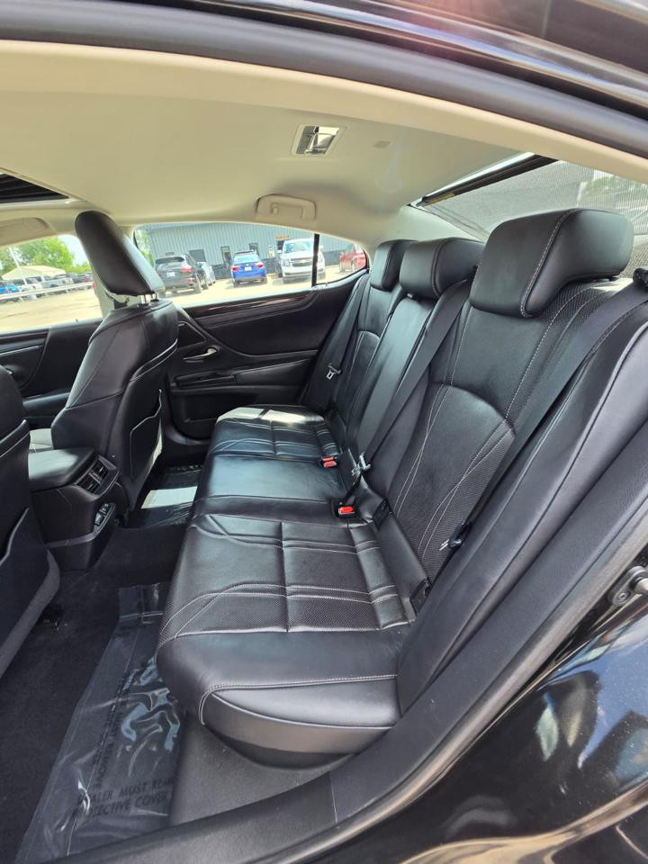 Lexus ES ES 300h Luxury FWD 2021