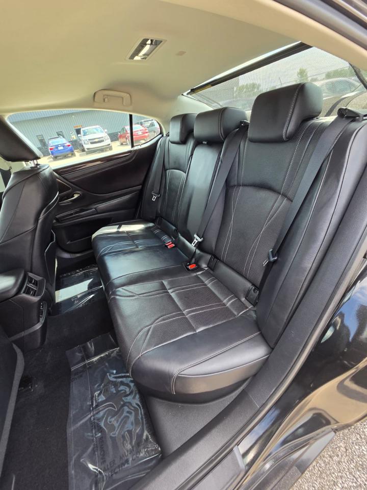 Lexus ES ES 300h Luxury FWD 2021