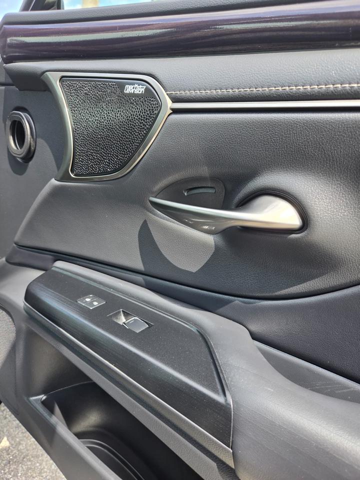 Lexus ES ES 300h Luxury FWD 2021