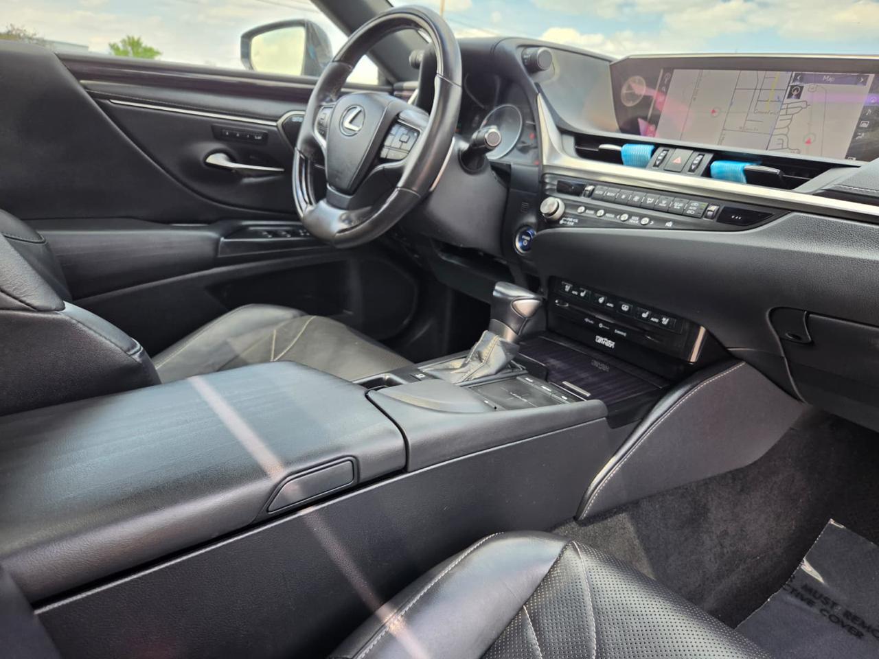 Lexus ES ES 300h Luxury FWD 2021