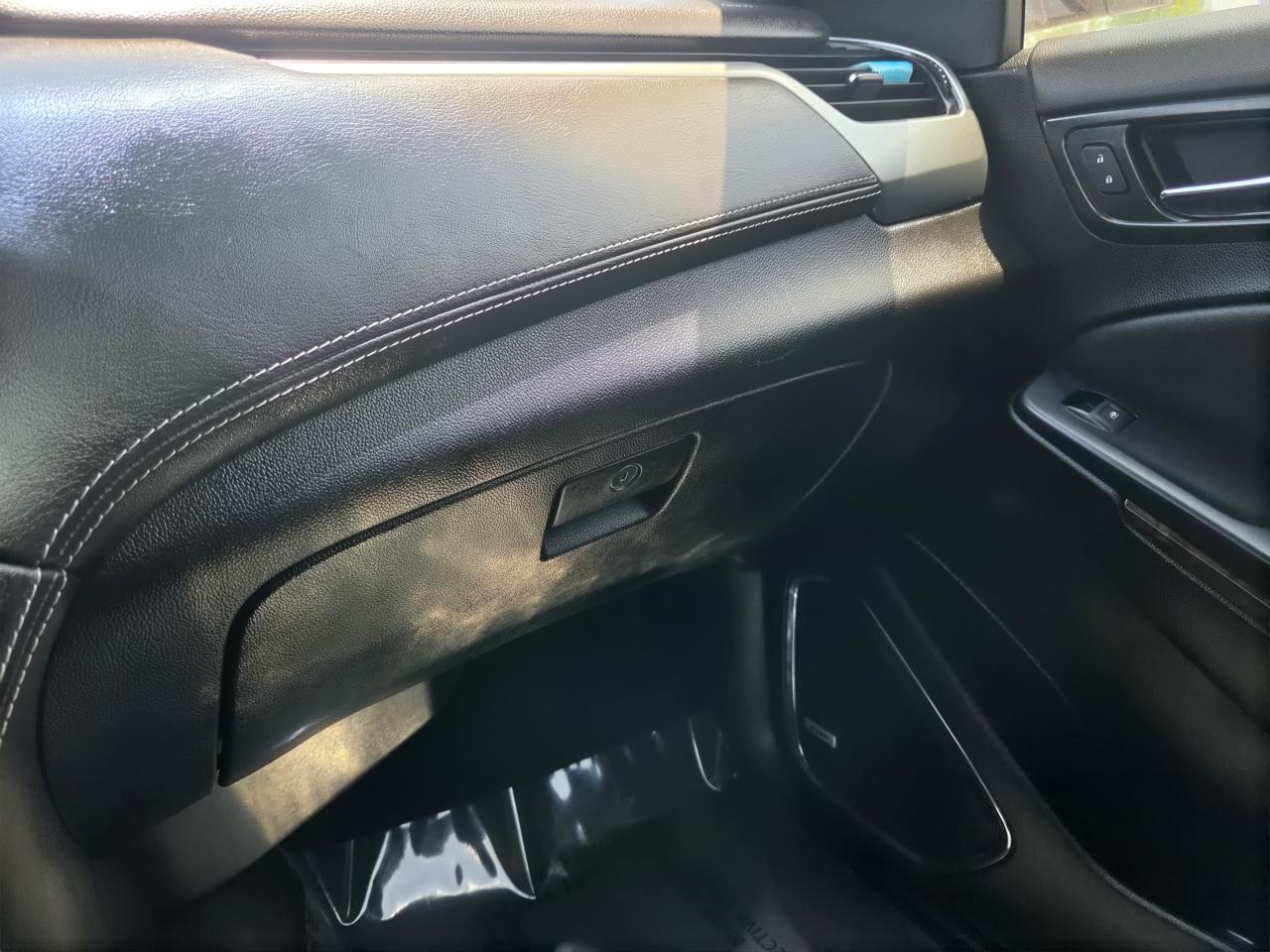Chevrolet Suburban 4WD 4dr 1500 LT 2019