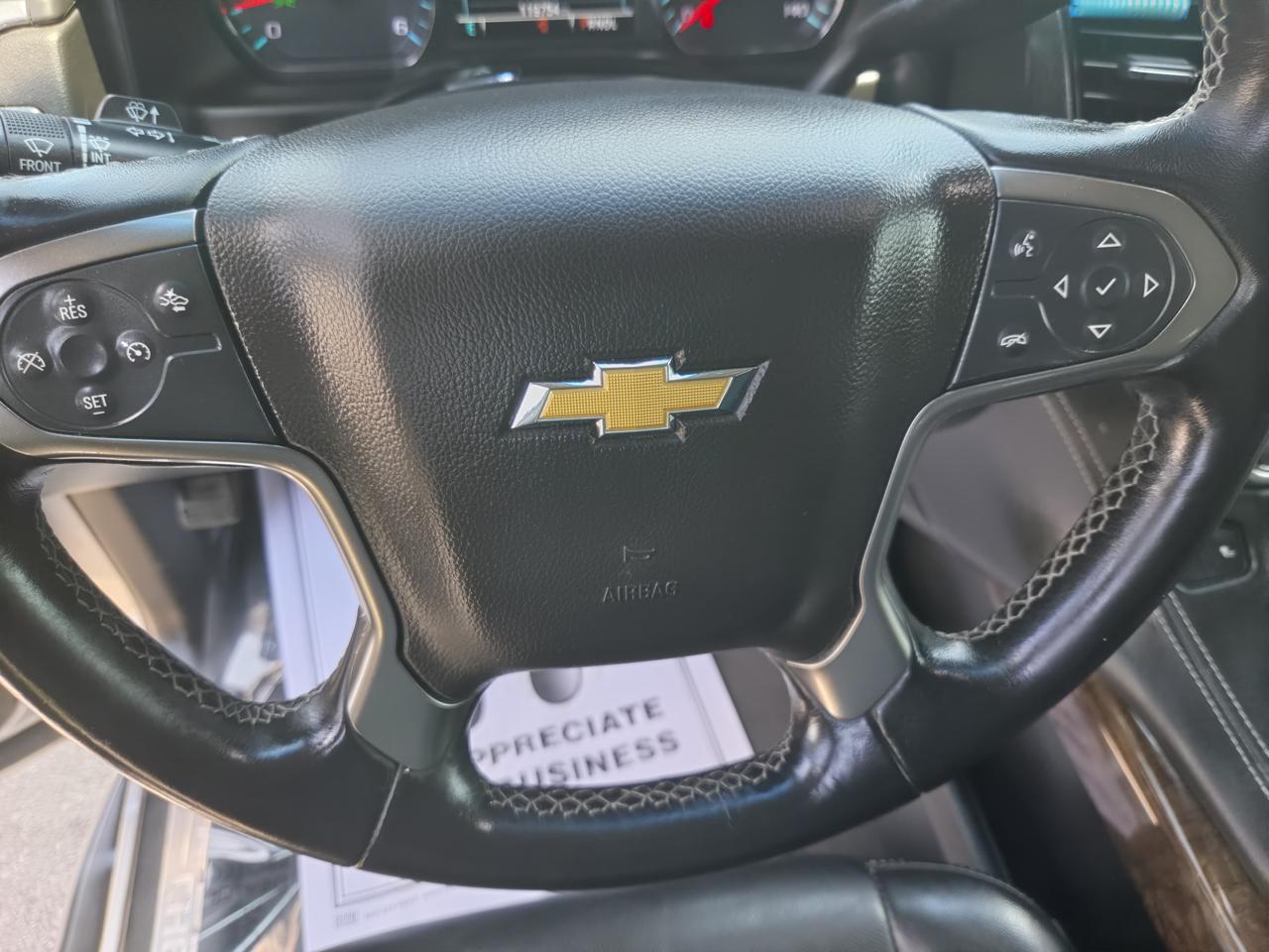 Chevrolet Suburban 4WD 4dr 1500 LT 2019
